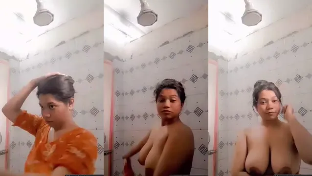 Seductive Desi Girl Strips Naked in Full HD Viral MMS Leak