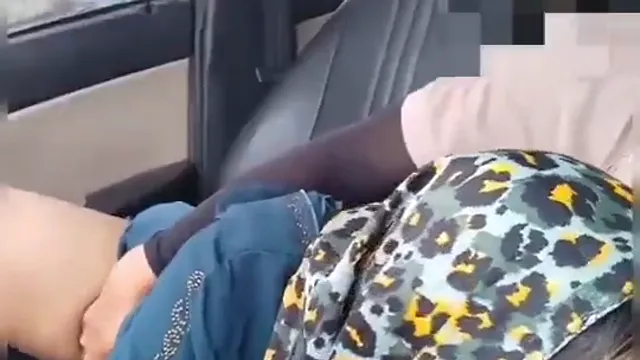 Hijabi Girl Gives Intense Handjob in Car to Lover During Masked Makeout