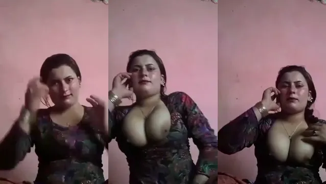 Watch Bhabhi con le tette enormi fa impazzire in sesso telefonico bollente full viral video leaked