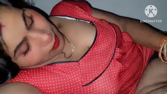 Watch Desi Bhabhi Deepa's R-rated Chudai Goes Viral With Prashant full viral video leaked