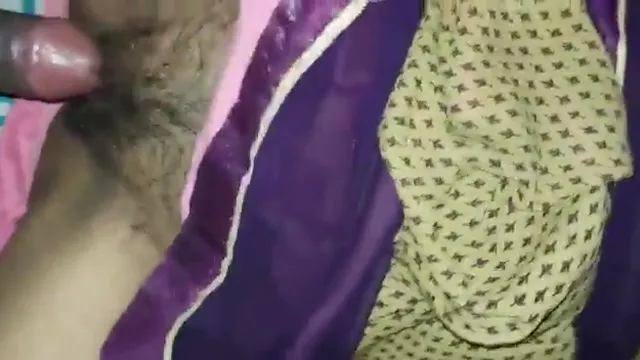 Watch 毛深いおばさんのボジョプリ村で大声で喘ぐオーディオセックス full viral video leaked