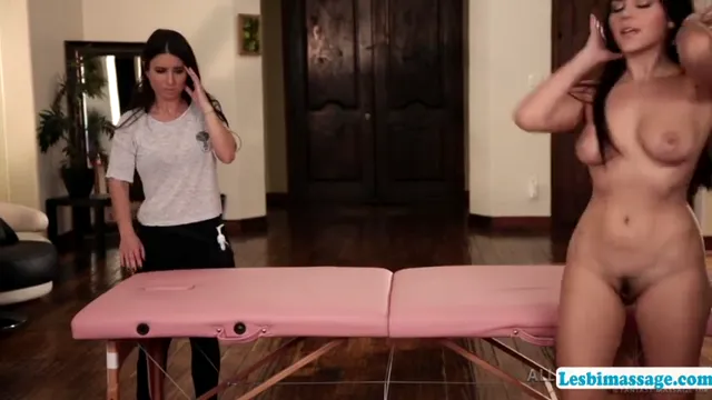 Valentina Nappi Demonstrates Sensual Pussy Licking Techniques to Serena Blair