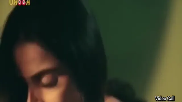 Encontro Aquecido no Motel com a Bhabhi em Sári