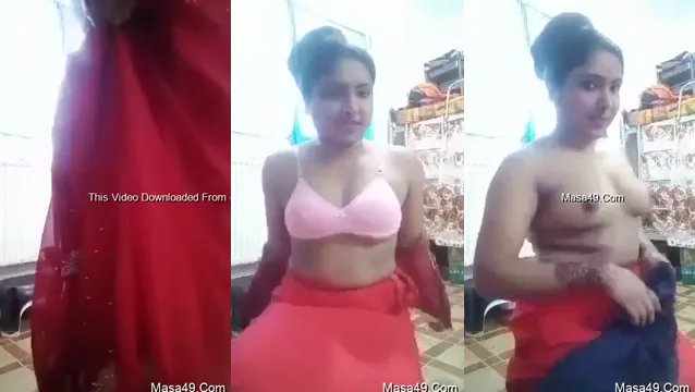 Watch Watch This Desi Girl Flash Her Boobs in a Public Tease full viral video leaked