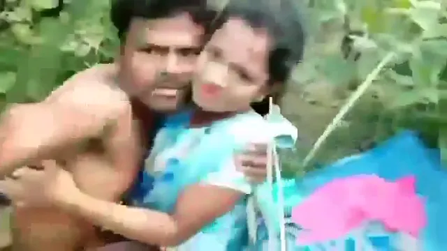 Watch Wild College GF Lets Boyfriend Fuck Her Hard in the Jungle full viral video leaked