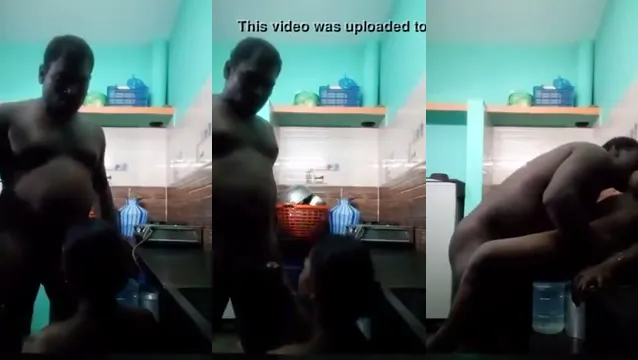 Watch 泰米尔情侣在厨房口交 - 热门泰米尔MMS病毒视频 full viral video leaked