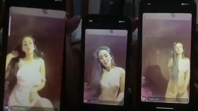 Desperate Desi Girl Self-Fucks Wildly After Breakup in Viral Video