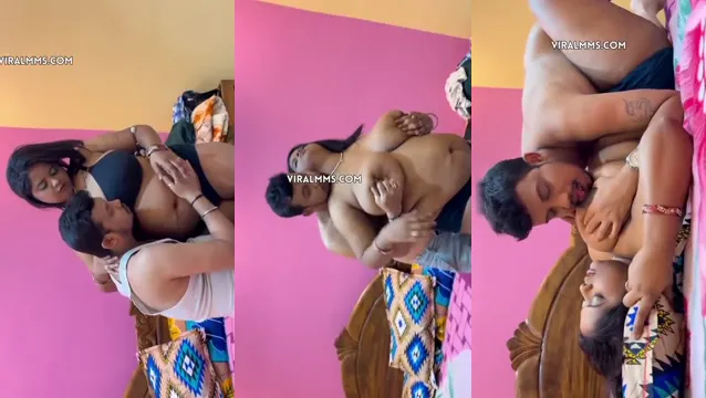 Watch Husband of Desi Village Devora los Grandes Pechos de su Esposa con Pasión sin Filtro full viral video leaked