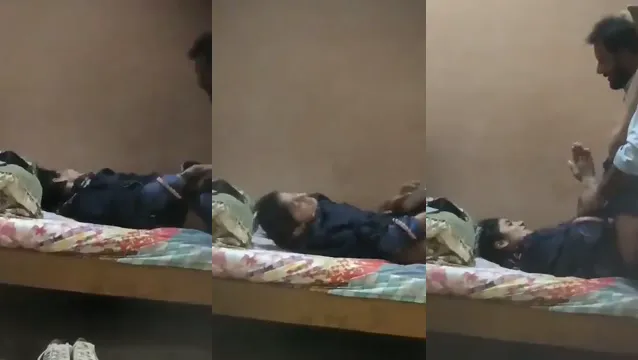 Watch 巴基斯坦大学女生与叔叔发生激情性丑闻 - 泄露的Desi Chudai视频 full viral video leaked