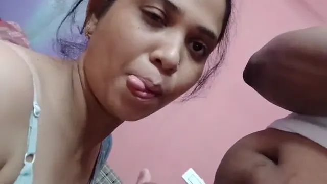 Watch Desi Girl Wet Pussy Fucking Hard with Horny Indian Couple full viral video leaked