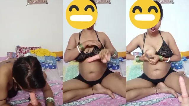 Watch Steamy Bengali Housewife Squeezing Her Massive Breasts on Live Cam full viral video leaked