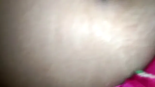 Watch الخالة الهندية الريفية يتم اغتصابها من قبل أخيها في غرفة نومه full viral video leaked