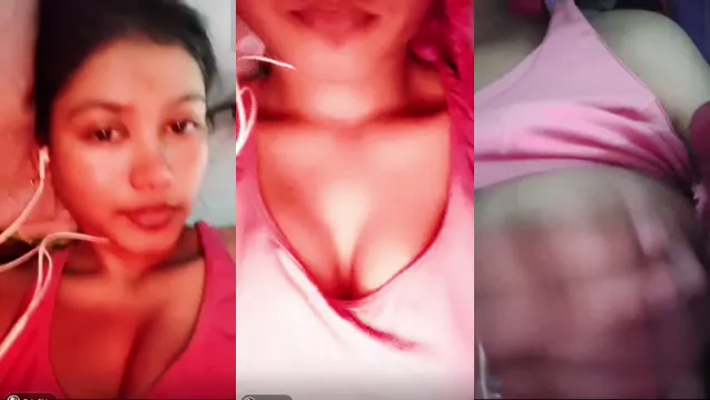 Watch Desi Girl Strips in Mirror Showing Small Boobs in Leaked MMS full viral video leaked