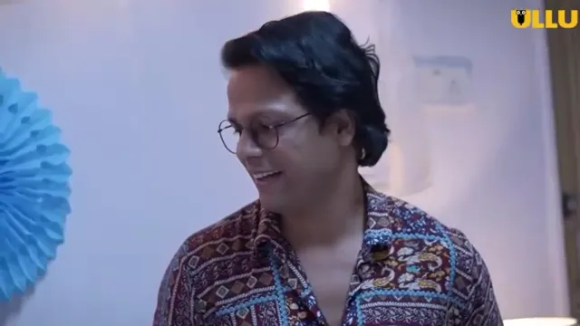 Bangladeshisk Skådespelerska Strippingar i Viral Webbserie
