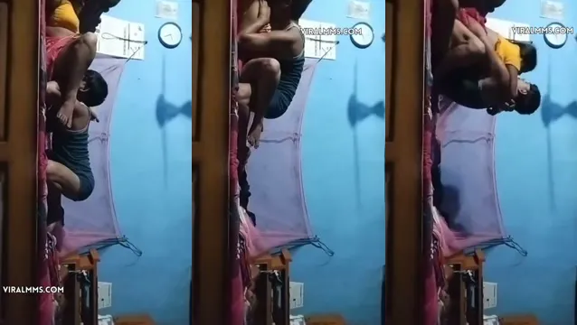 Watch Dorf-Aunty wird von jungem Nachbar in geleaktem Dorf-Sex-Video gefickt full viral video leaked