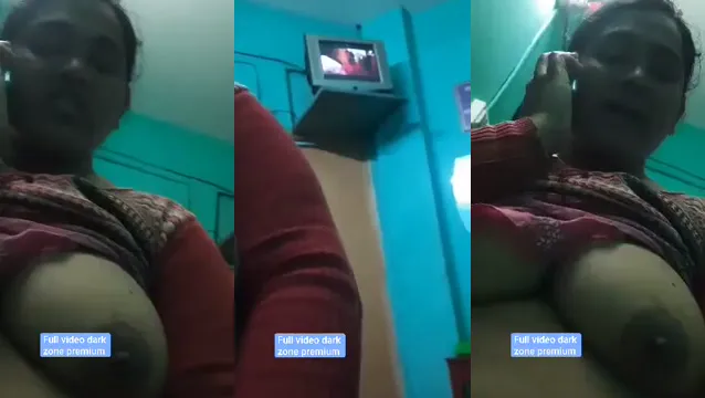 Watch Indiskt Flickvisar Bröst och Skallig Fitta i Viral MMS full viral video leaked