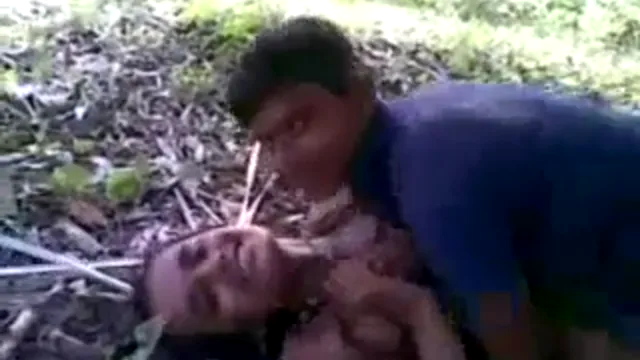 Watch Bangla Village Girls Giving Intense Group Oral in Lush Garden full viral video leaked