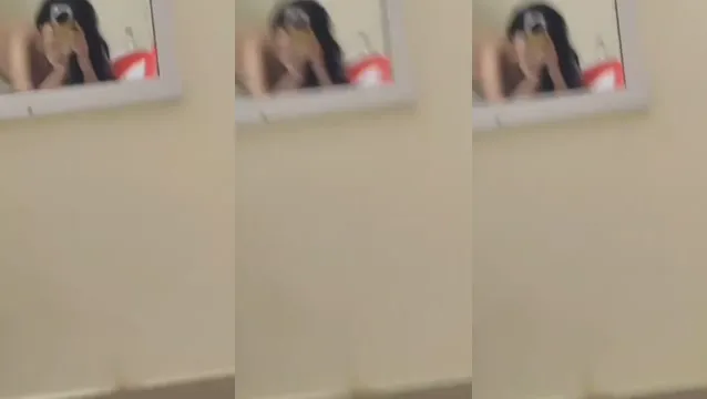 Watch Exklusives Leak Indische Schönheit zeigt üppige Brüste und nasse Muschi in Selfie-Video full viral video leaked