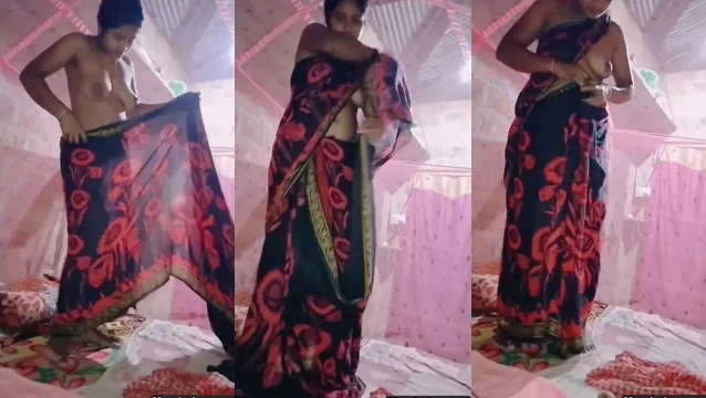 Desi Bhabhi Boobs Flash and Handjob in HD Viral Clip