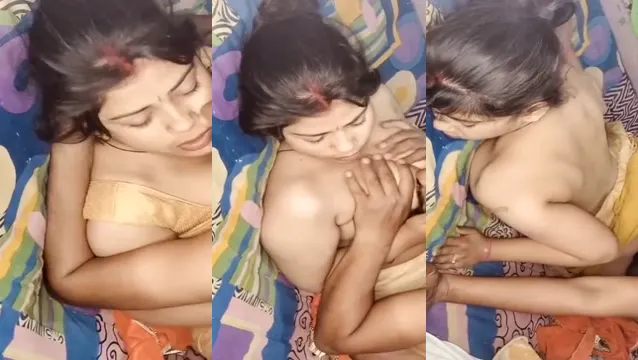 Watch Desi Bhabhi Ki Chubby Pussy Pe Thookeni After Hot Village Night Sex full viral video leaked