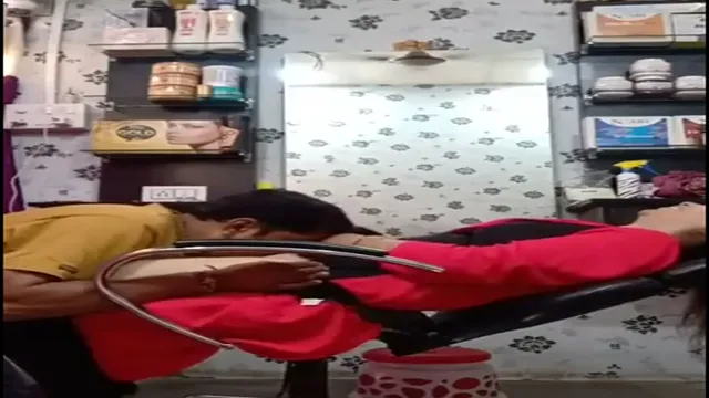 Heet Schandaal in Indiase Schoonheidssalon - MMS Gelekt!