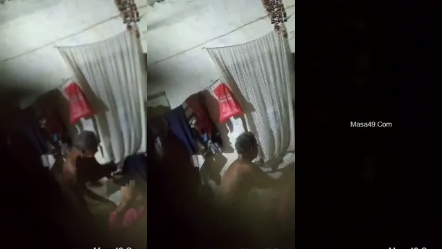 Watch رجل كبير في السن يعذب فتاة هنديّة في فيديو فاضح full viral video leaked