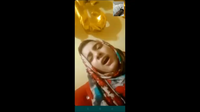 Watch Chica de Lahore Muestra su Pussy Mojada Durante una Video Llamada Caliente de WhatsApp full viral video leaked