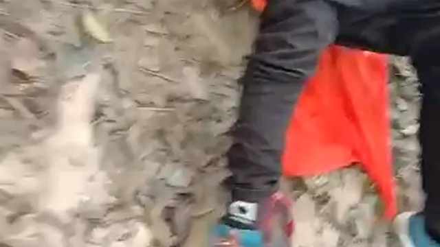 Watch 印度女孩在裸体森林中骑乘男性，追求禁忌的快感 full viral video leaked