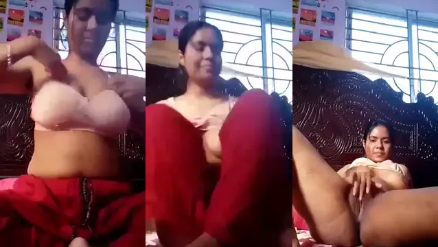 Neighbor Girl Strips Nude Watching Couple Fuck Through Window