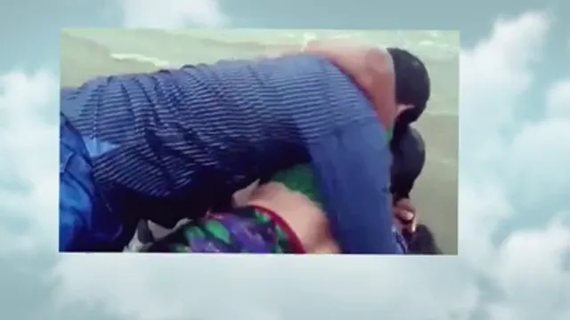 Schauen Sie sich das Wilde Strandsex einer Bangladeschischen MILF an