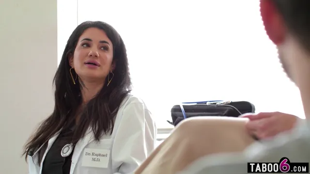 Latin MILF Squirted During Secret Doctor Fetish Threesome
