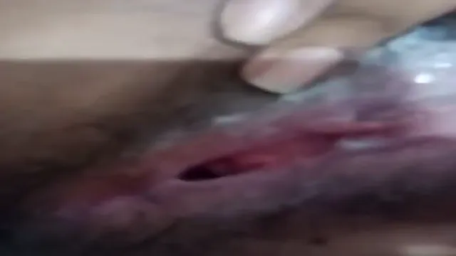 Watch Indian Girl Exposes Her Juicy Wet Chut in Viral Homemade Pussy Reveal full viral video leaked