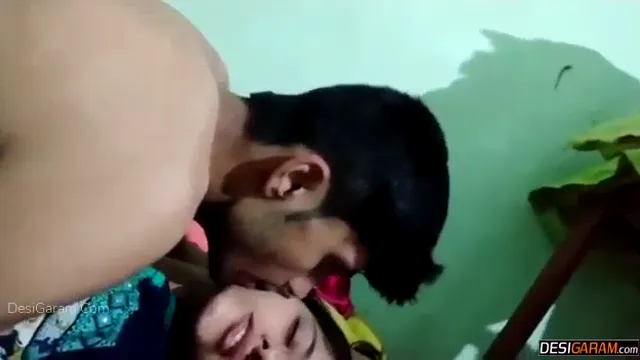 Watch زوجان ديسي شباب يبرعان في طريقة الكلب الخام full viral video leaked