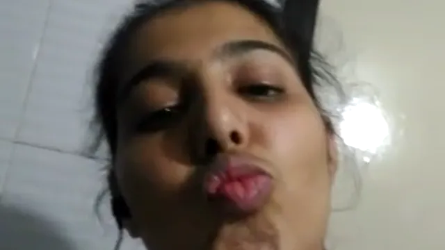 Watch Desi Girl Spreads Her Juicy Pussy Wide for a Wild Camera Show full viral video leaked