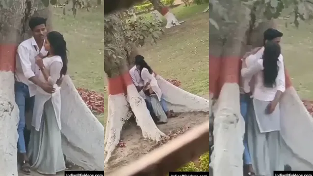 Çılgın Çift Parkta Yalın Vücutlu Birbirlerini Buluyor! Sızdırılan MMS!