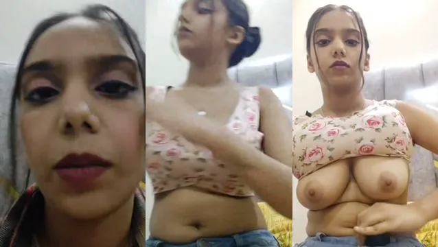 Sensual Indian Girl Fingering Herself Live in Nude Call