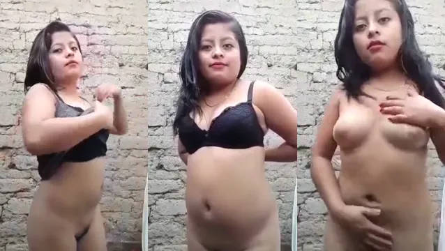 Watch Desi Girl Teases BF with Juicy Boobs and Wet Pussy in Naughty Strip Show full viral video leaked