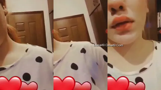 Desi Girl Nude Body Reveal - Video Chat Leak of Her Bare Body