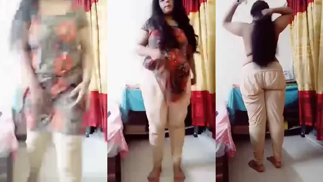 Indian Lady Teasing with Big Ass and Tight Pussy in Nude Amateur Show
