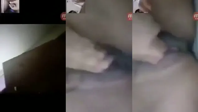 Vídeo Vazado de Garota Desi em 2026 Peitos Aperta Joga com Xoxota