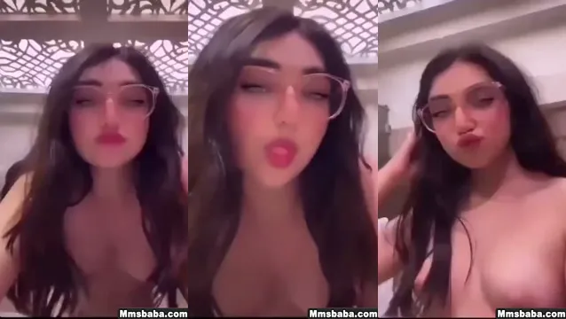 Desi Meisje Word Nat Kijkend BBC Porn Strippt Naakt En Toont Borsten