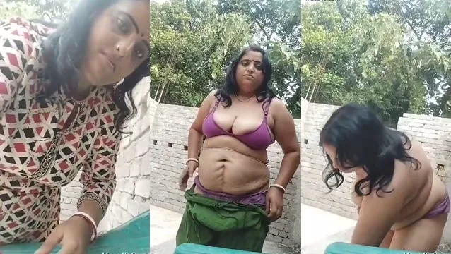 Desi Bhabhi Teasing Her Boobs and Pussy in Leaked Video