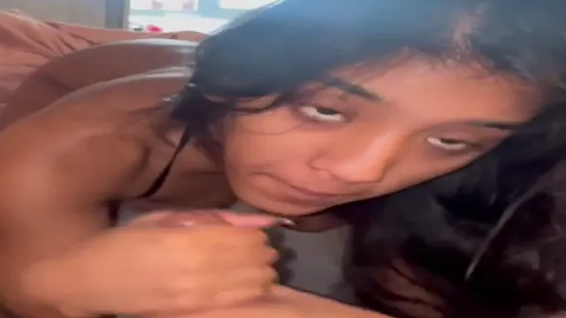 Syster ger Brodern Blowjob som Han aldrig glömmer