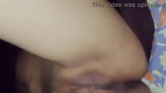 Watch Desi Vriendin Geeft Vurige Blowjob Voordat ze Hard Geplakt Wordt full viral video leaked