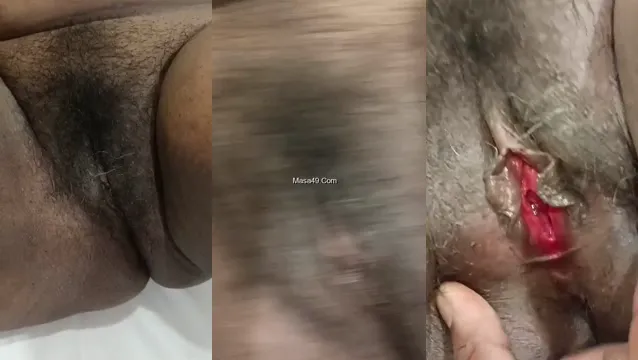 Desi Paid Randi Exposed Boobs and Pussy in Hotel Room