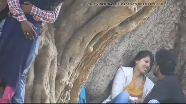 Park Meethi Beti Ka Oral Sex Scene