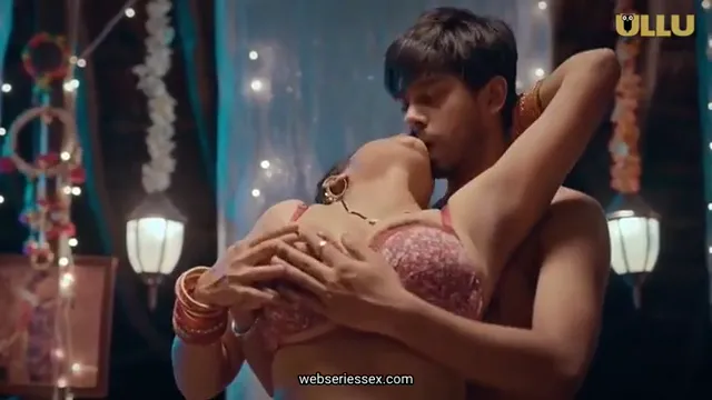 Watch Desi Bhabhi Hard Fucking Her Naughty Boyfriend in Bedroom full viral video leaked