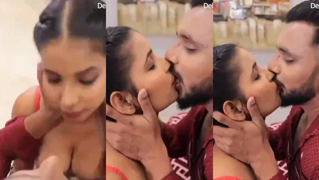 Natasha Rajeshwari and Her Desi BF Having Wild Hotel Room Sex