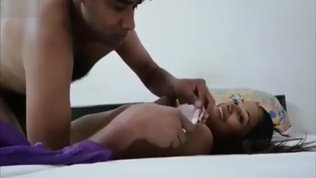 Watch Hot Indian Bhabhi Gets Fucked in Missionary Style in Bedroom full viral video leaked