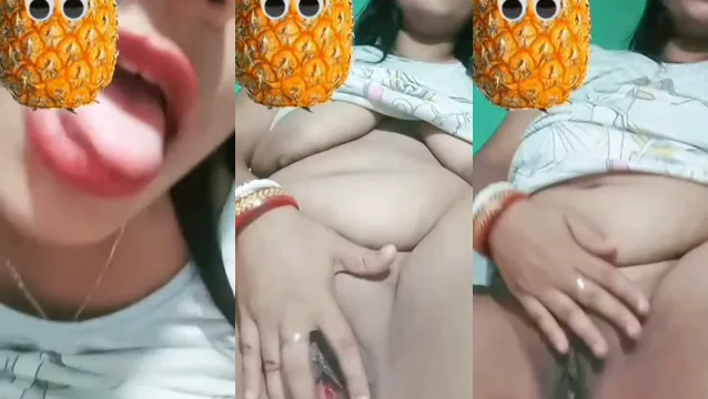 Watch 데시 바비가 사랑하는 사람과 비디오 통화로 손가락으로 즐기며 가슴을 누르는 장면 공개 full viral video leaked